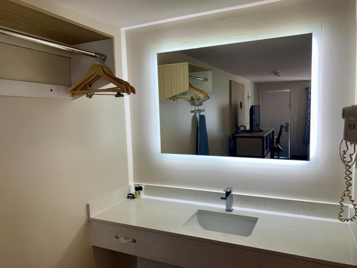 Sunbird Cape Cod Annex Hotell West Yarmouth Exteriör bild