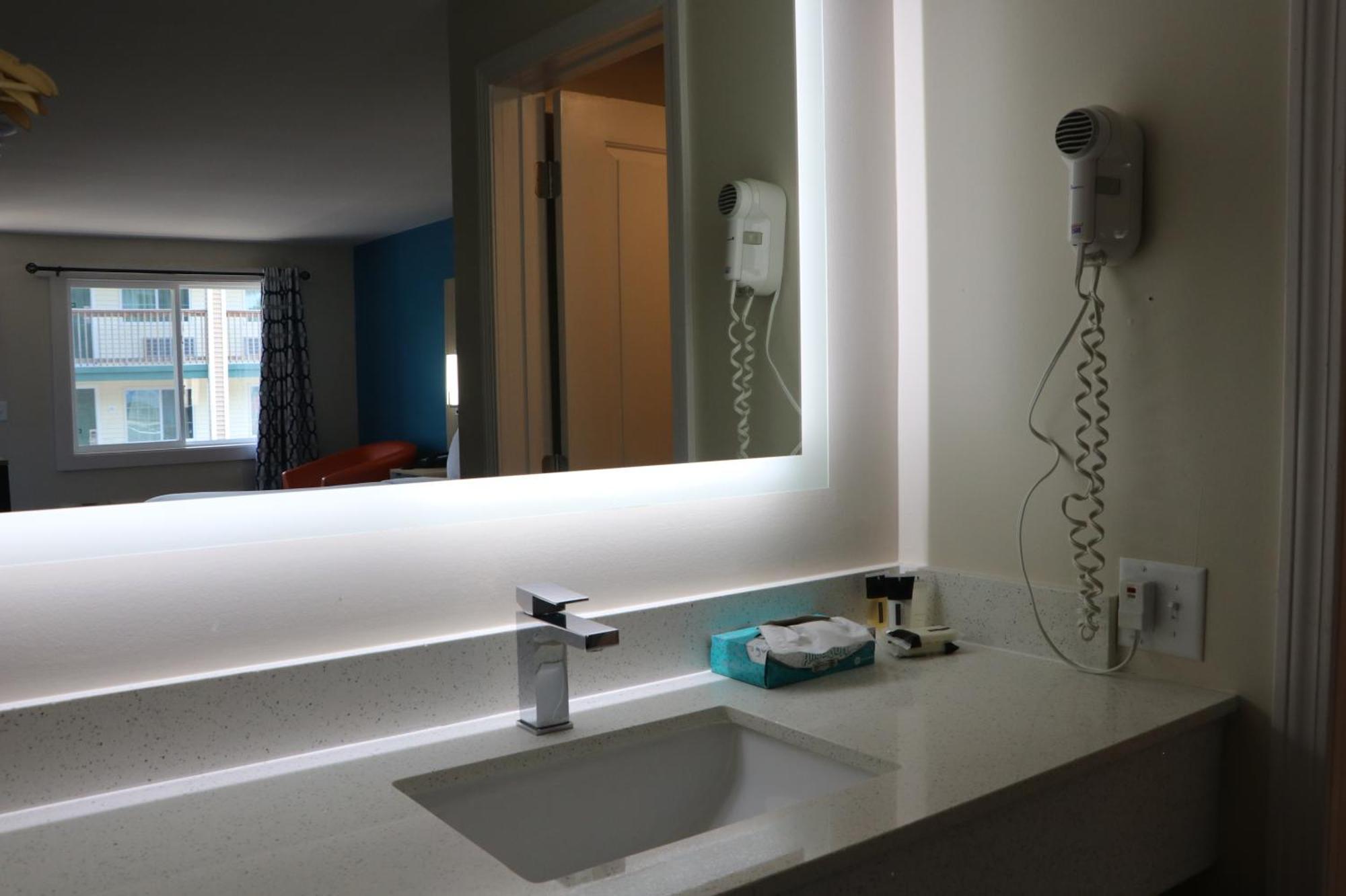 Sunbird Cape Cod Annex Hotell West Yarmouth Exteriör bild